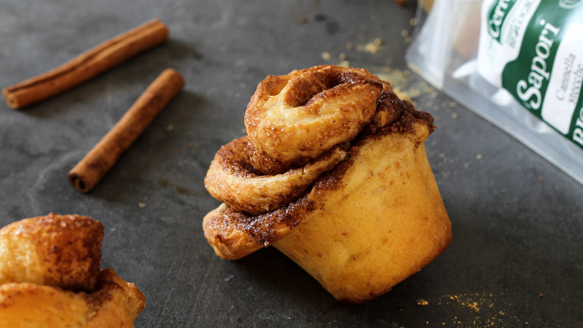 Muffin cinnamon rolls con zenzero e cannella