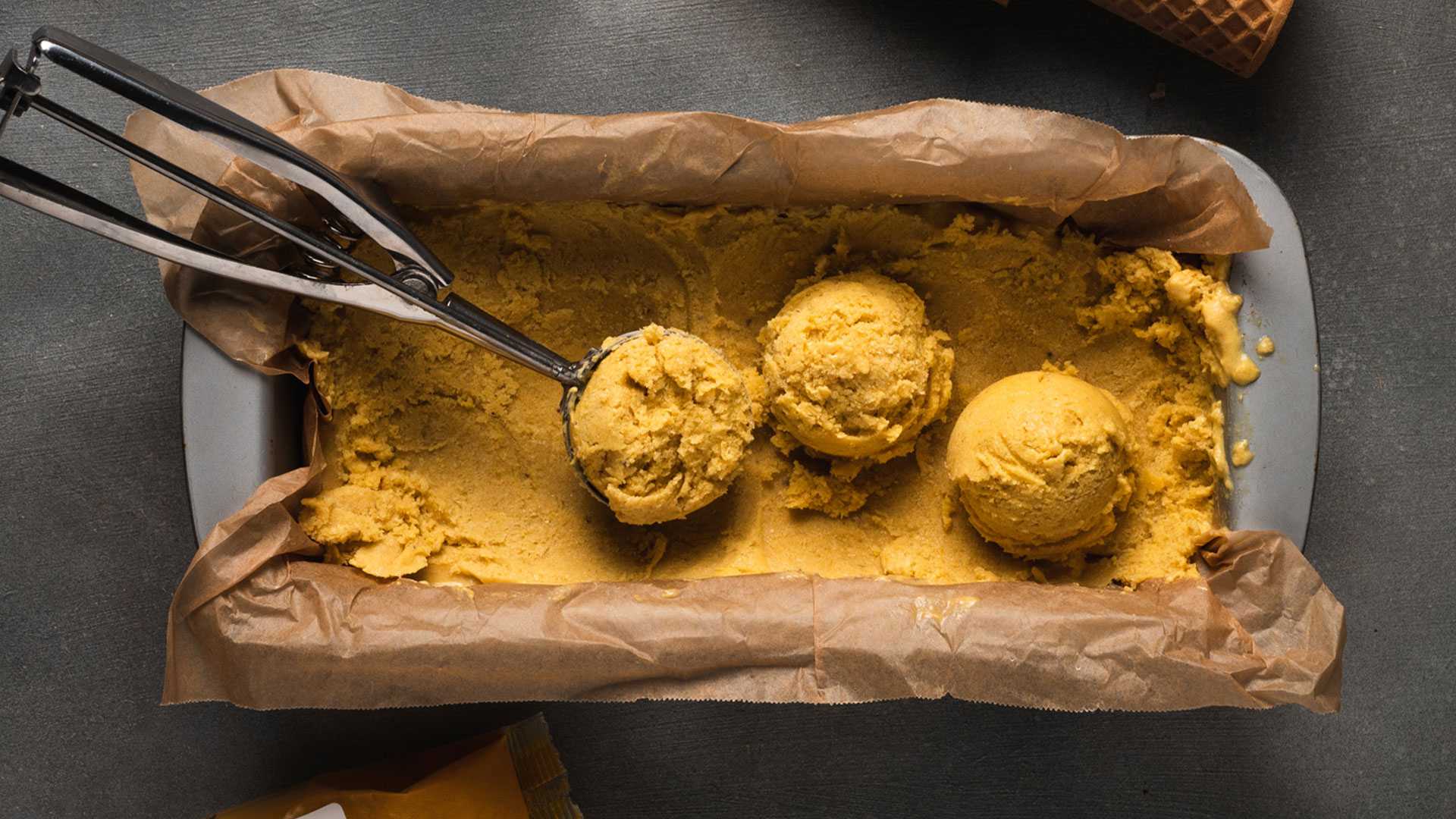 Gelato veg al mango con curcuma