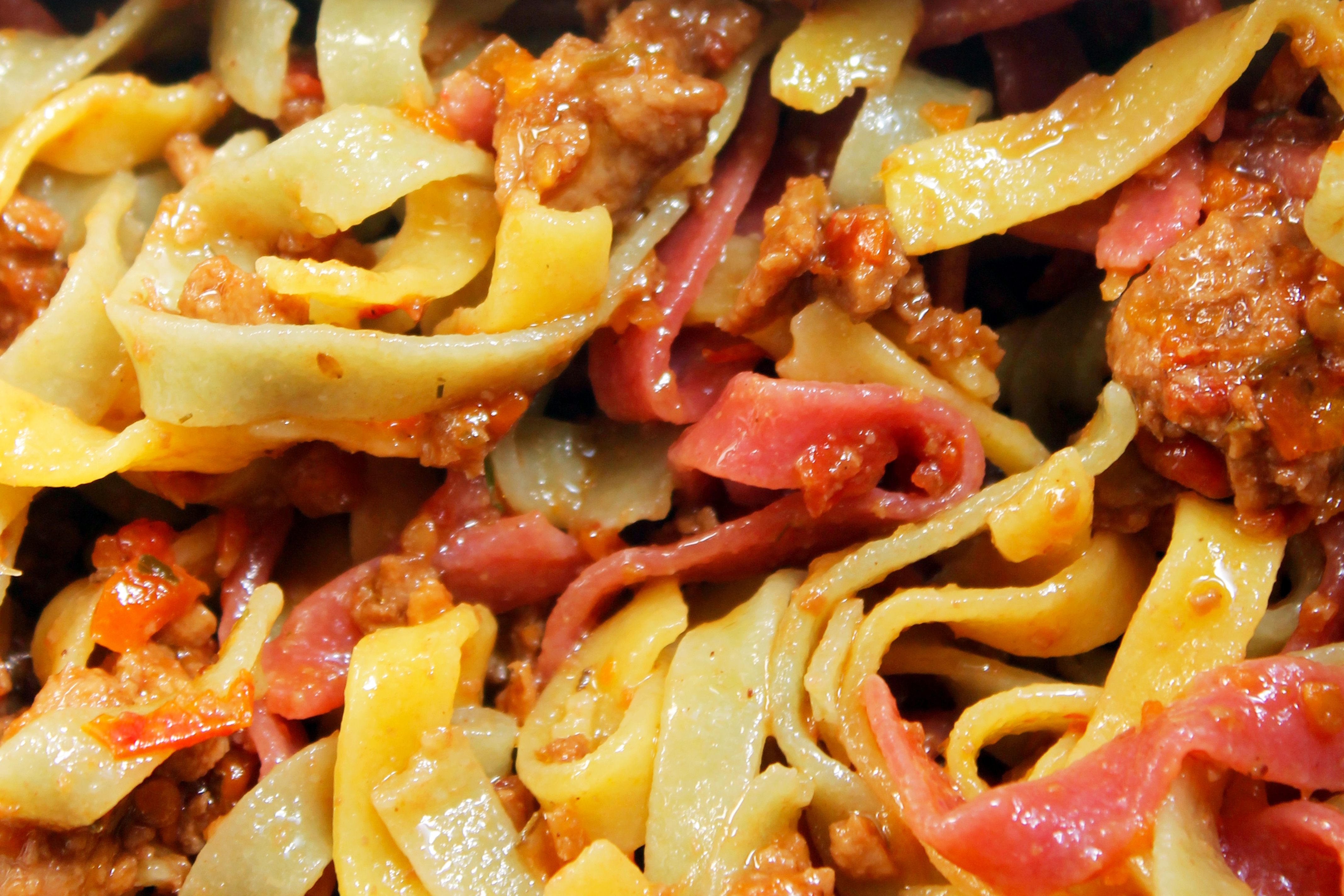 Tagliatelle al veg ragù